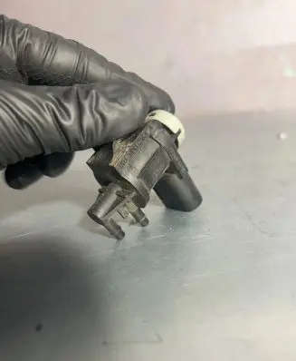 Audi A6 S6 C6 4F Turbo solenoid valve 1K0906283A
