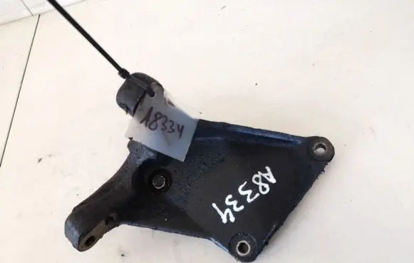 Chrysler Sebring (ST-22 - JR) Engine mounting bracket
