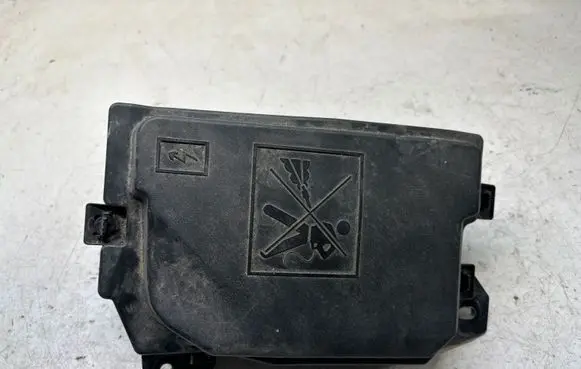 Nissan Juke II F16 Fuse box set 284B07753R