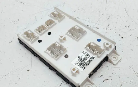 Chrysler Pacifica Comfort/convenience module P68402176AB 68402176AB 64469S0669