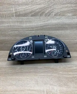 Volkswagen PASSAT CC Speedometer (instrument cluster) 3C8920970L