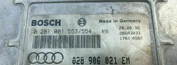 Audi A4 S4 B5 8D Engine control unit/module 028906021em 0281001553