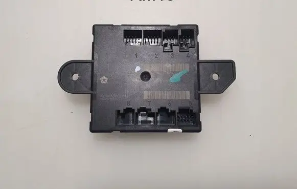 Dodge Journey Door control unit/module P05026596AB