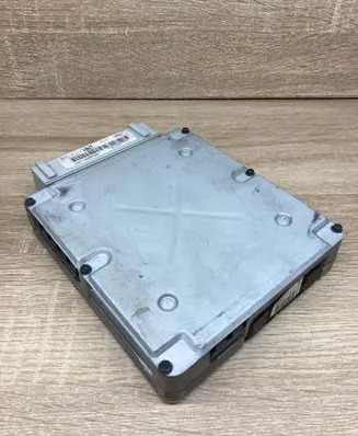 Ford Focus Engine control unit/module ECU XS6F12A650APB HINT