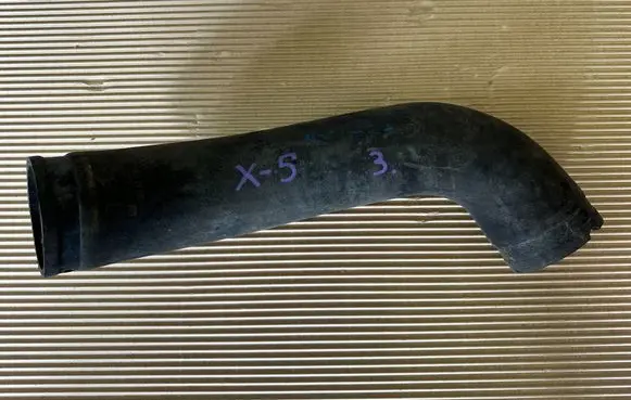 Intercooler hose/pipe