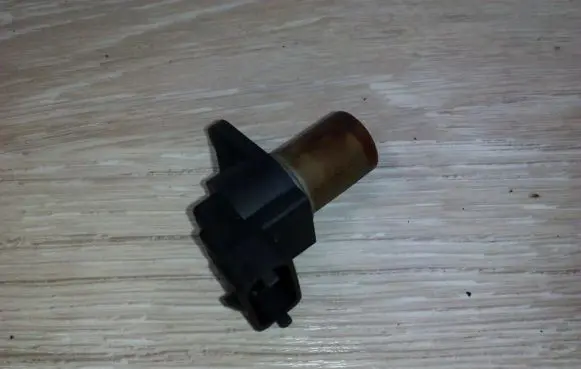 Mercedes-Benz A W168 Camshaft position sensor a0031539728