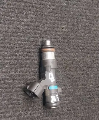 Volkswagen Caddy Fuel injector 06A906031CE