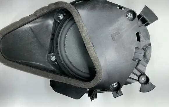 BMW i3 Subwoofer speaker 16014901 929085703 55406