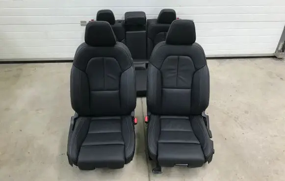 Seat set