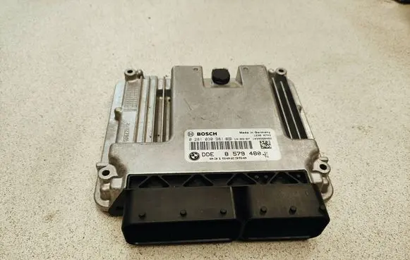 BMW 4 F32 F33 Engine control unit/module 0281030981 031502350 8579480