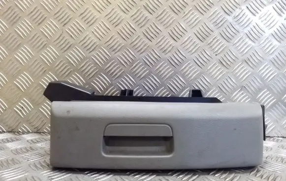 Volkswagen Golf V Glove box 1K0882599B 1K0882605B