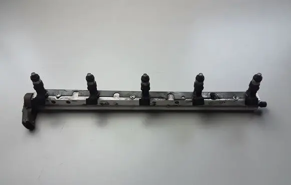 Volvo S60 Fuel main line pipe 31355799