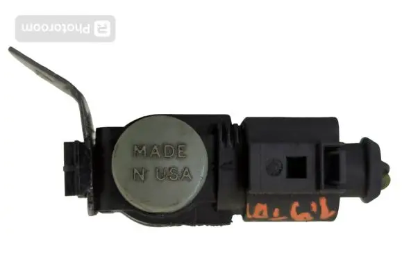 Skoda Fabia Mk2 (5J) Turbo solenoid valve 1K0906283A