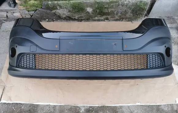Renault Trafic III (X82) Front bumper 620223380R Zderzak przód Renault trafić 3 III ciężarowy blaszak