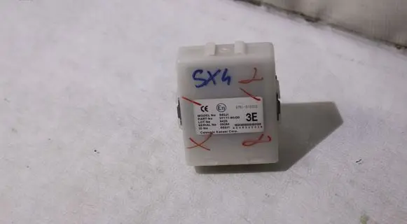 Suzuki SX4 Door central lock control unit/module 3717180J30