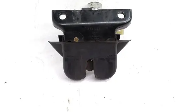 Audi A4 S4 B5 8D Tailgate/trunk/boot lock/catch/latch 251198