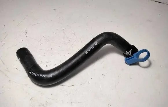 Porsche Cayenne (92A) Engine coolant pipe/hose 94610645721