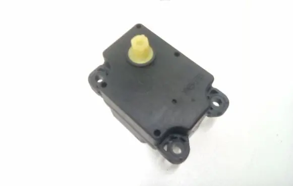 Volvo S80 Coolant heater control valve 6G9N19E616AA 060706B