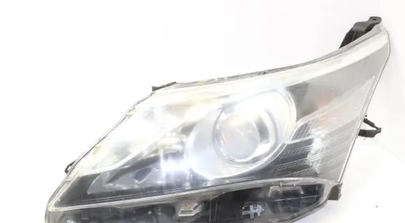 Toyota Avensis T270 Headlight/headlamp