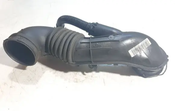 BMW 3 E90 E91 Air intake hose/pipe 7804846 58650910