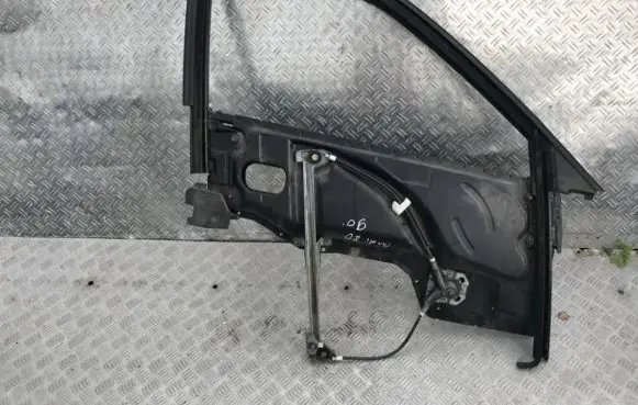 Audi 80 90 B3 Front door window/glass frame 
