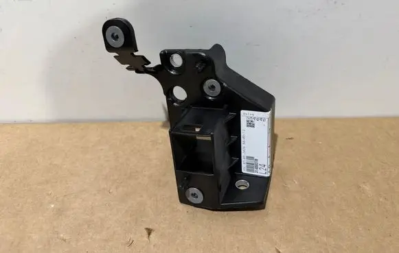Volvo XC40 Headlight/headlamp mounting bracket 31469370