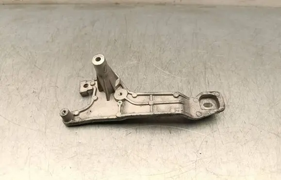 Volvo XC40 Other engine part 32249382