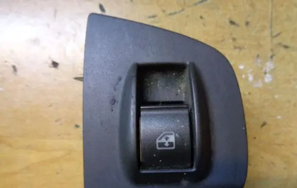 Fiat Doblo Electric window control switch 735402416