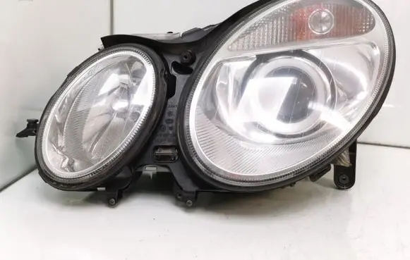 Mercedes-Benz E W211 Headlight/headlamp A0038205826