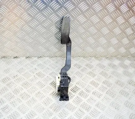 Opel Mokka Accelerator throttle pedal 95087911