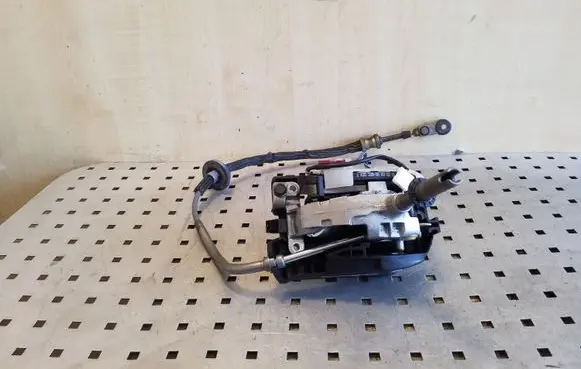 BMW X3 E83 Gear shifter/selector 342033905 J008165