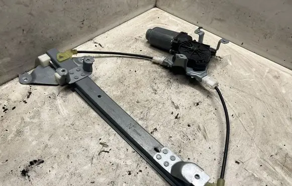 Nissan Qashqai+2 Rear door window regulator with motor 402191A