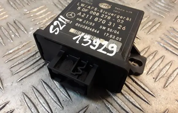 Mercedes-Benz E W211 Light module LCM 2118703126 A2118703126