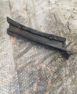 Mercedes-Benz SL R129 Wiper trim 1298310636