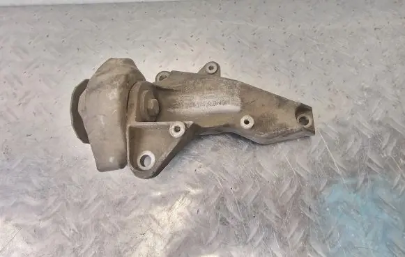 Audi A6 S6 C5 4B Gearbox mounting bracket 8D0399114AJ
