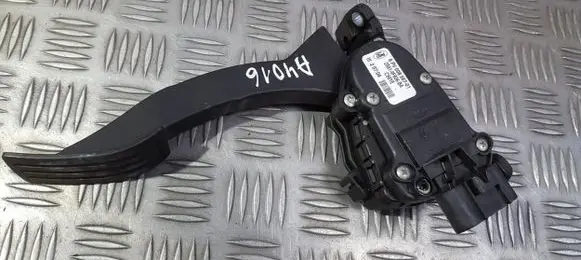Ford Fiesta Accelerator throttle pedal 6PV0085601 6PV00856-01