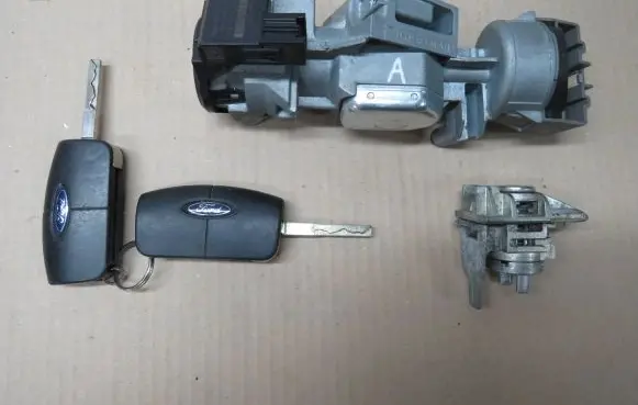 Ford Mondeo MK IV Ignition lock 3M513F880AD