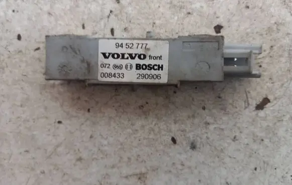 Volvo V70 Airbag deployment crash/impact sensor 9452777