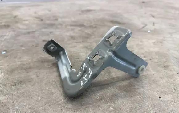 BMW 1 F20 F21 Fender mounting bracket