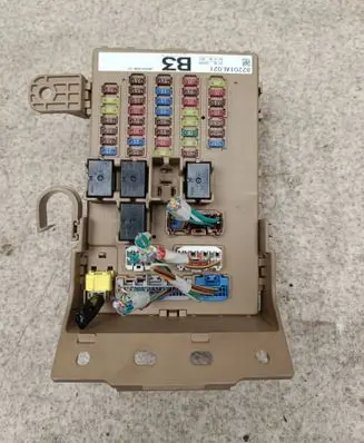 Subaru Outback (BS) Fuse module JB004400N 005256 1409641