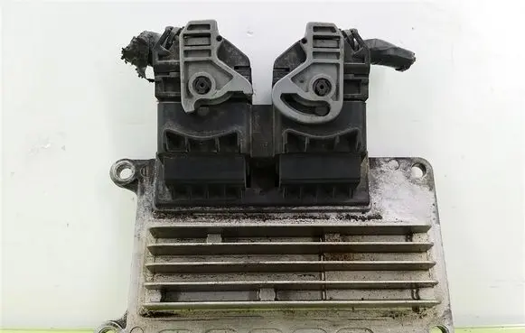 Renault Clio II Engine control unit/module 8200181482