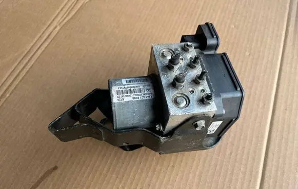 Mercedes-Benz GLS X166 ABS Pump A1669014100