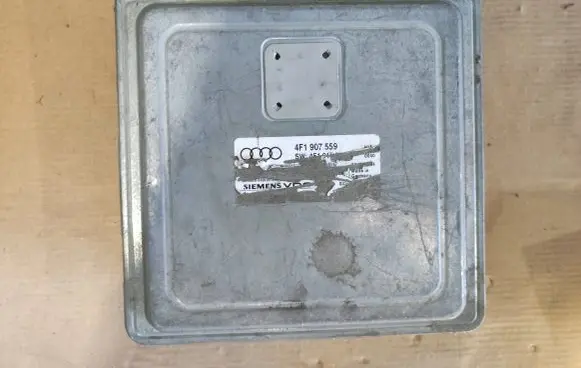 Audi A6 S6 C6 4F Engine control unit/module 4F1910559