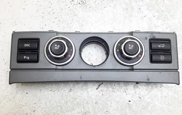 Land Rover Range Rover L322 Tailgate/trunk/boot open switch yul501270