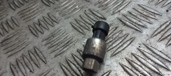 Renault Megane I Air conditioning (A/C) pressure sensor 