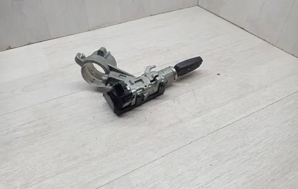 Opel Insignia A Ignition lock 13243373 13500539