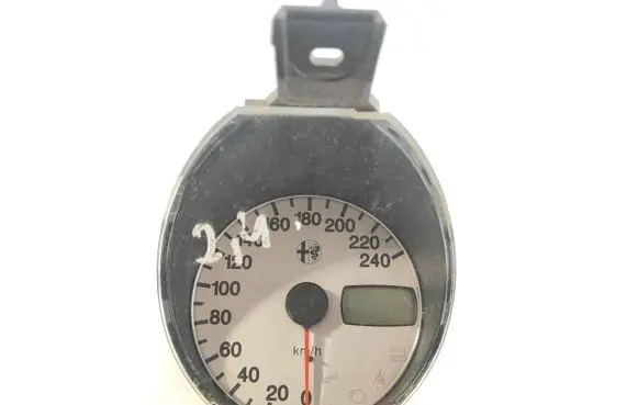 Alfa Romeo 156 Speedometer (instrument cluster) 60672662 6160349945