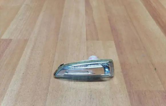 Opel Astra K Front fender indicator light 13491089 YQ00011480