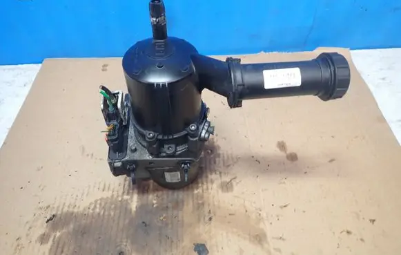 Peugeot 5008 Power steering pump 9806435680