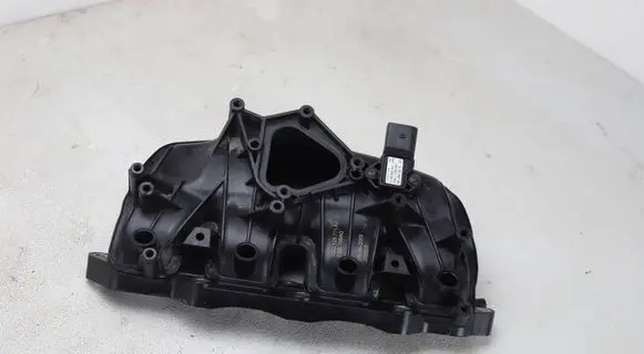 Volkswagen PASSAT B7 Intake manifold 03C129711AJ 03C129041A